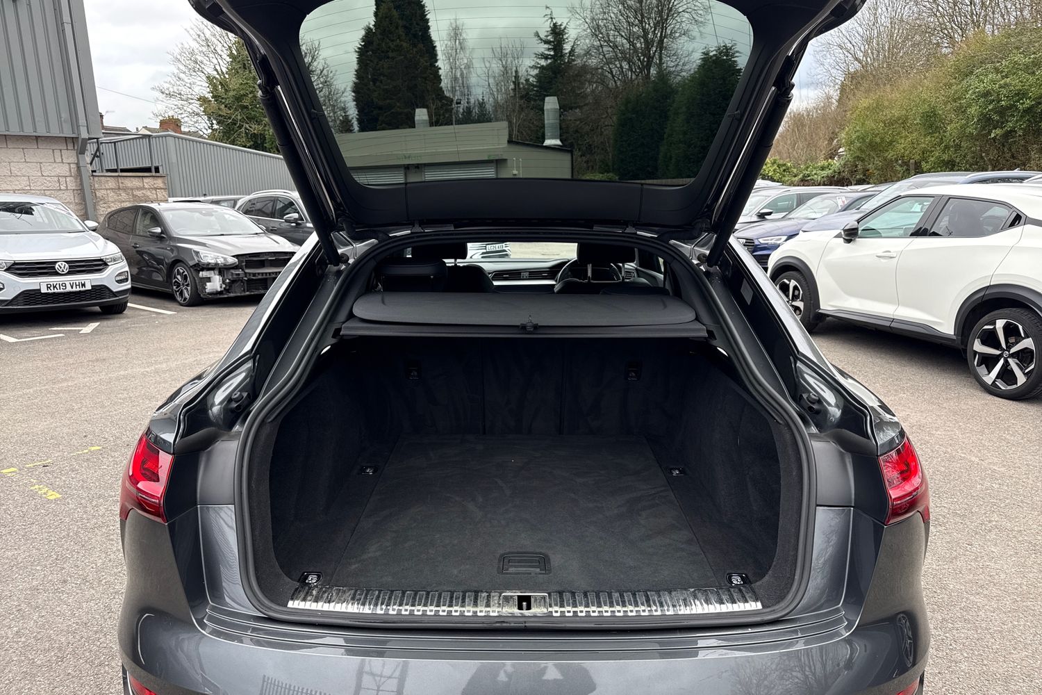 Used Audi e-tron 2021 for sale - 77963299: Photo 10