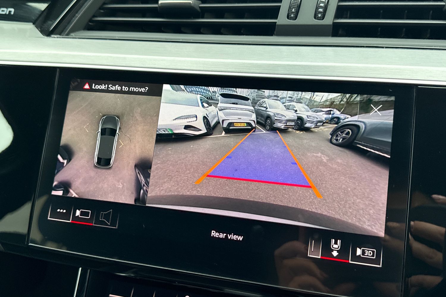 Used Audi e-tron 2021 for sale - 77963299: Photo 43