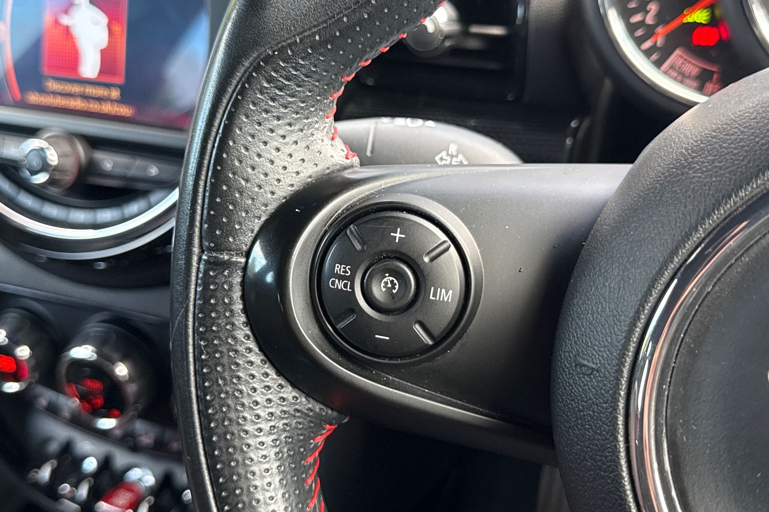 Used MINI Clubman 2019 for sale - 76365139: Photo 32