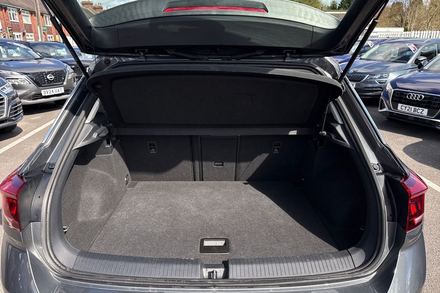 Used Volkswagen T-Roc 2022 for sale - 78121147: Photo 10