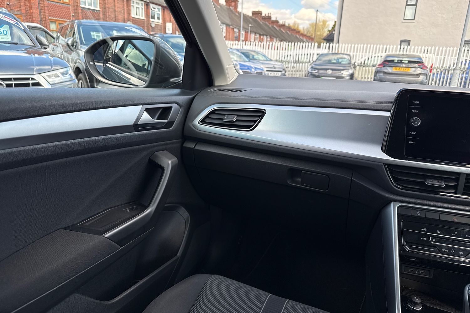 Used Volkswagen T-Roc 2022 for sale - 78121147: Photo 15