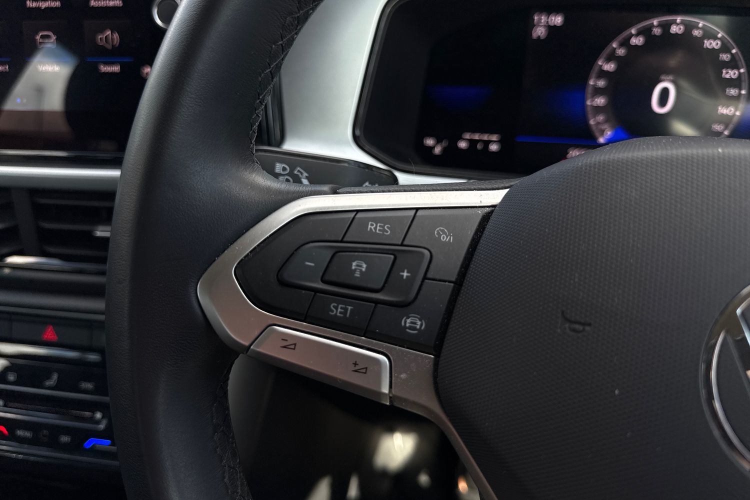 Used Volkswagen T-Roc 2022 for sale - 78121147: Photo 33