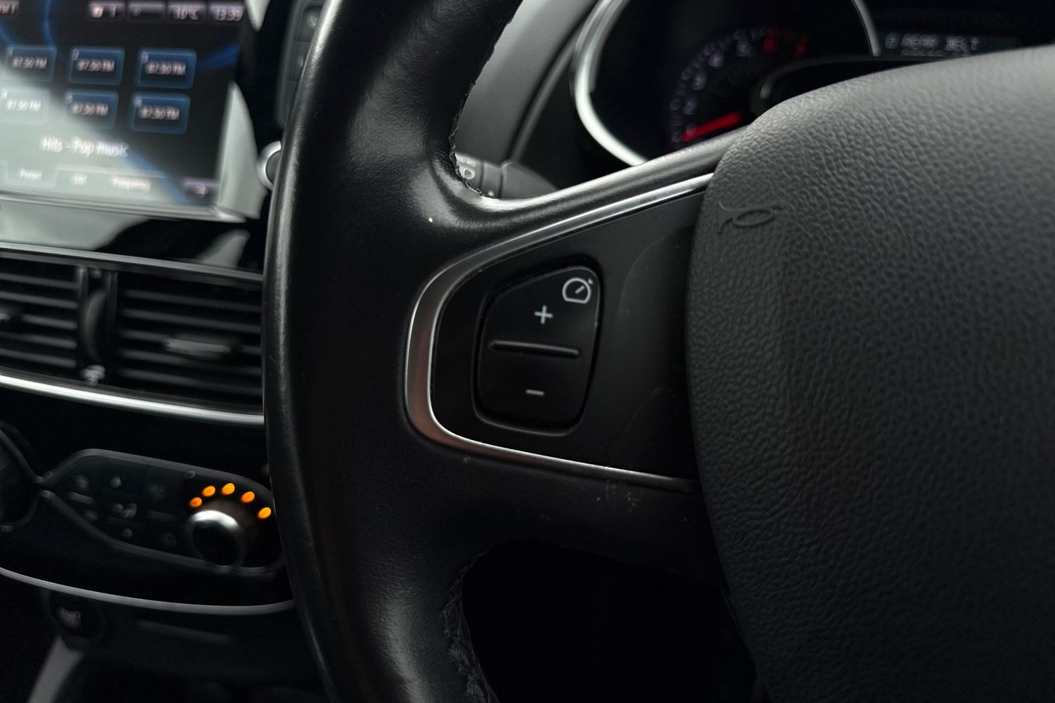 Used Renault Clio 2018 for sale - 78189670: Photo 27