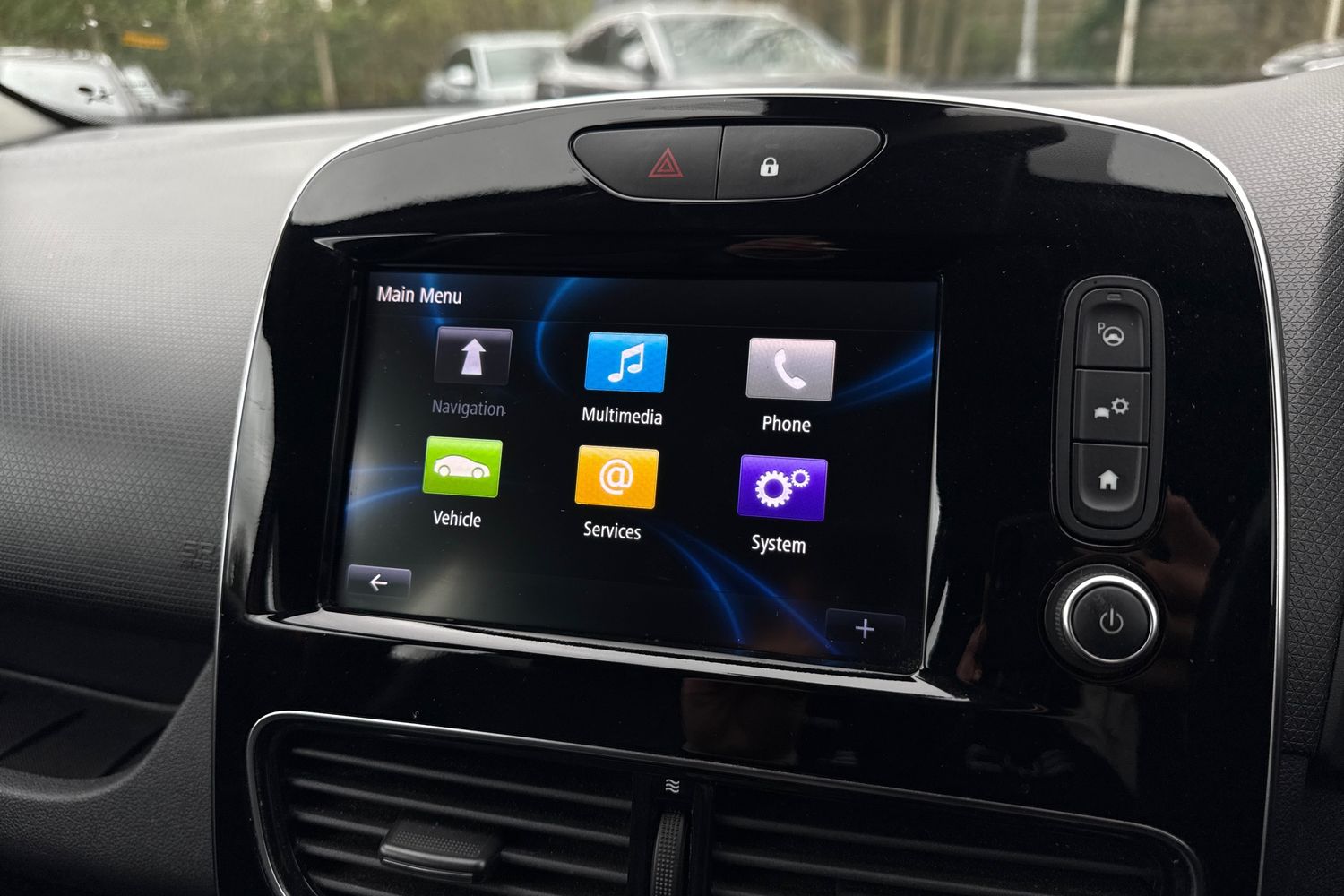 Used Renault Clio 2018 for sale - 78189670: Photo 31