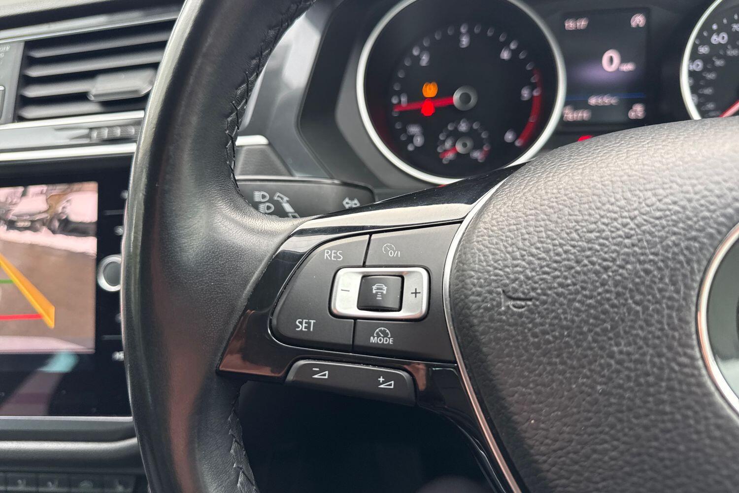 Used Volkswagen Tiguan 2017 for sale - 77139013: Photo 41