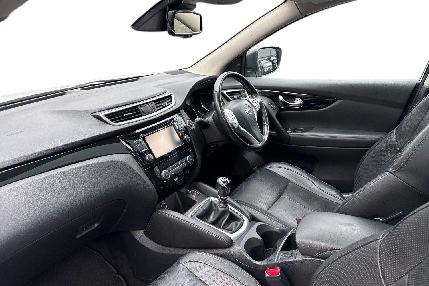 Used Nissan Qashqai 2016 for sale - 76469335: Photo 8