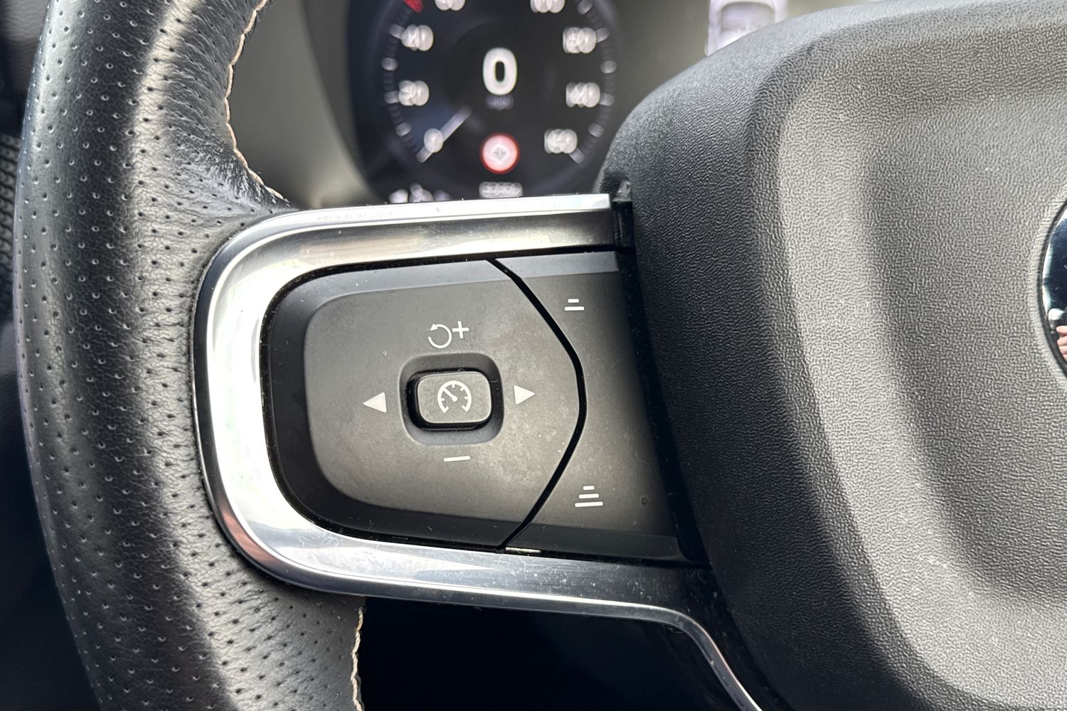 Used Volvo XC40 2021 for sale - 77593458: Photo 40