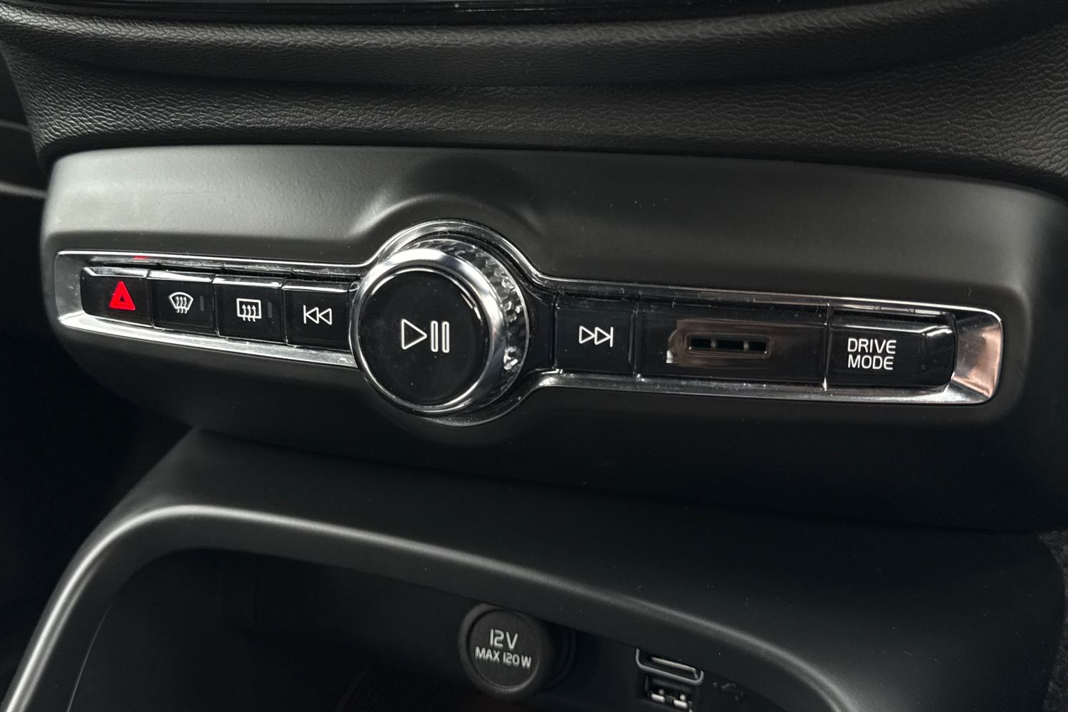 Used Volvo XC40 2021 for sale - 77593458: Photo 47