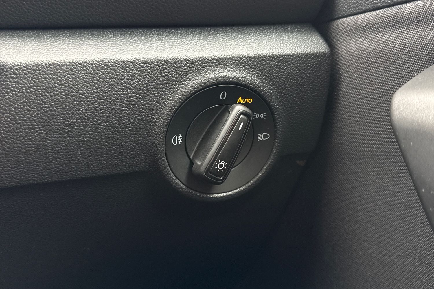 Used Volkswagen T-Roc 2022 for sale - 76365125: Photo 35