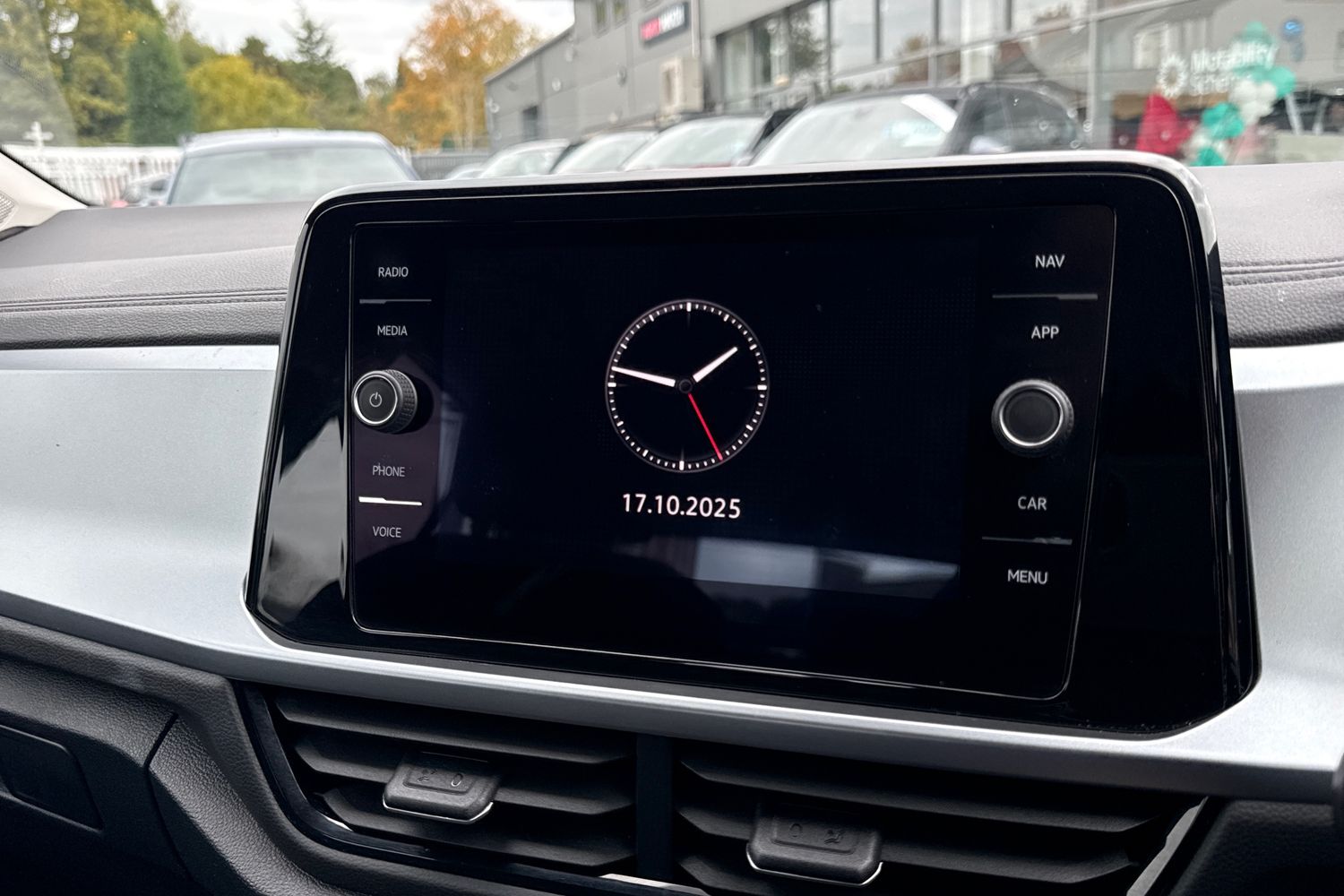 Used Volkswagen T-Roc 2022 for sale - 76365125: Photo 42