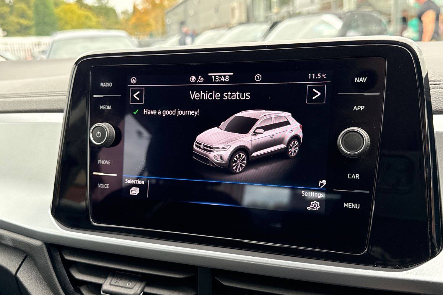 Used Volkswagen T-Roc 2022 for sale - 76365125: Photo 46