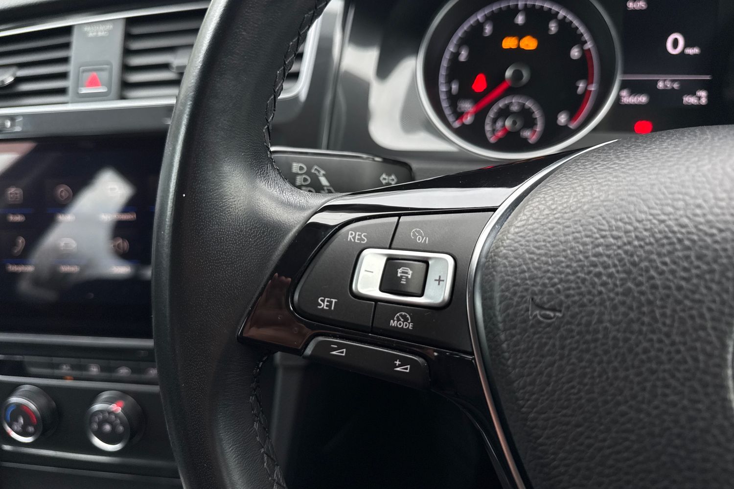 Used Volkswagen Golf 2018 for sale - 76961627: Photo 42