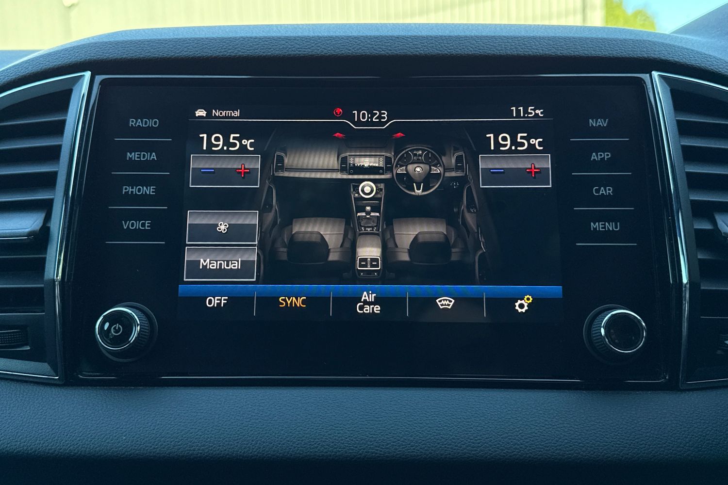 Used Skoda Karoq 2020 for sale - 76365152: Photo 43