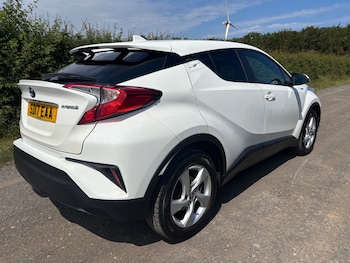 Used Toyota C-HR 2017 for sale - 75231198: Photo