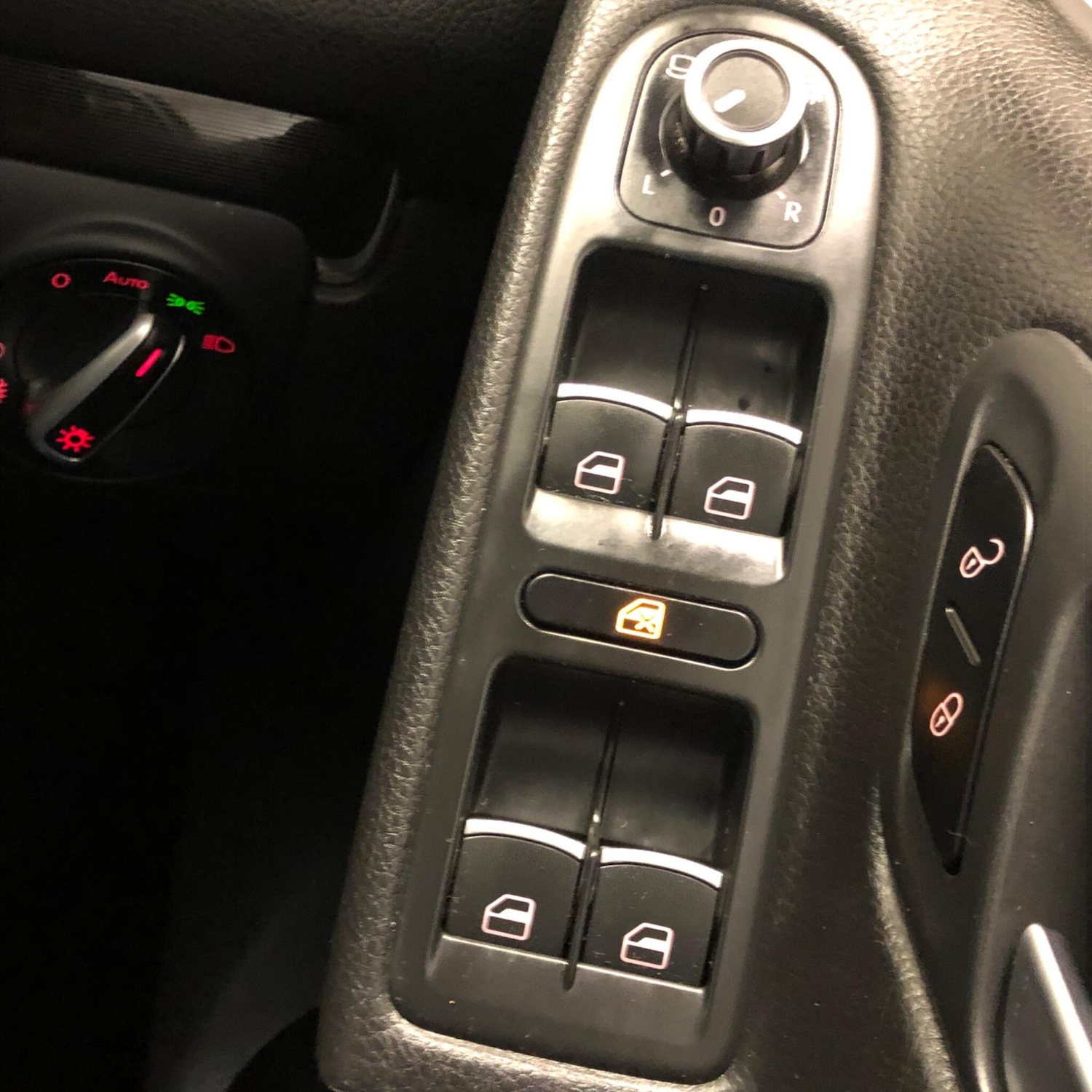 Used Volkswagen Golf 2012 for sale - 76214863: Photo 37