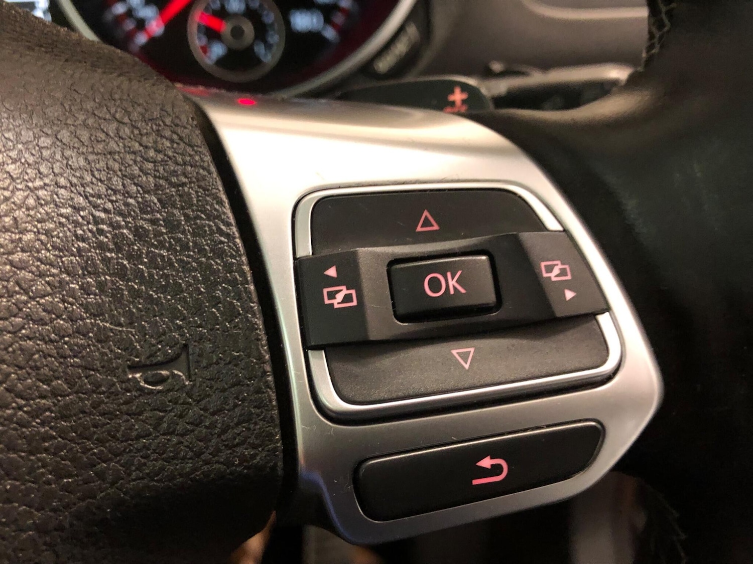 Used Volkswagen Golf 2012 for sale - 76214863: Photo 39
