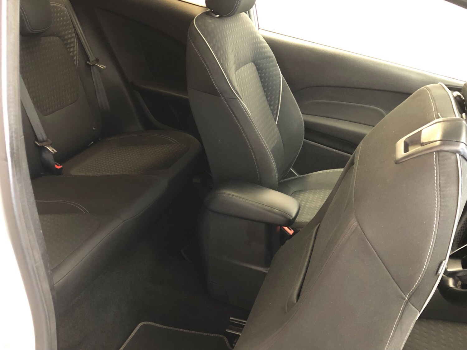 Used Ford Fiesta 2017 for sale - 76656934: Photo 46