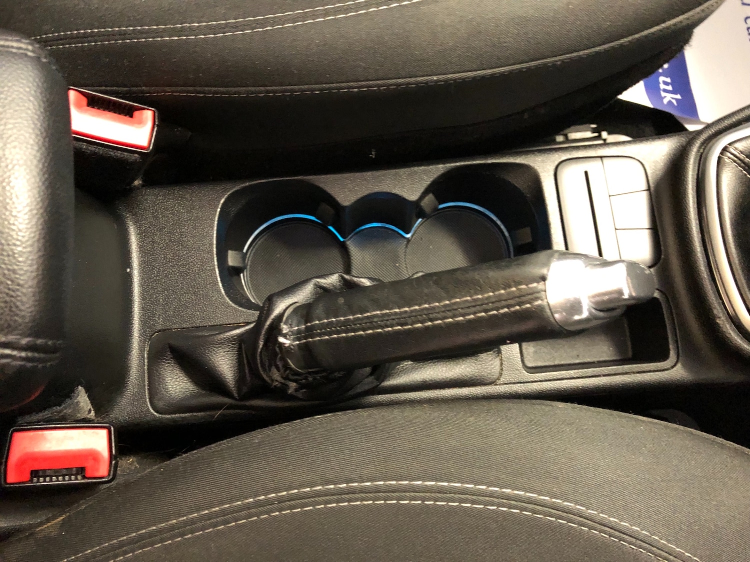 Used Ford Fiesta 2017 for sale - 76656934: Photo 88