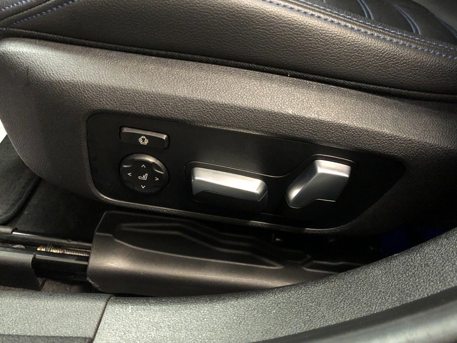 Used BMW 3 Series 2020 for sale - 76651108: Photo 32