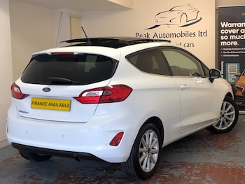 Used Ford Fiesta 2017 for sale - 76121399: Photo