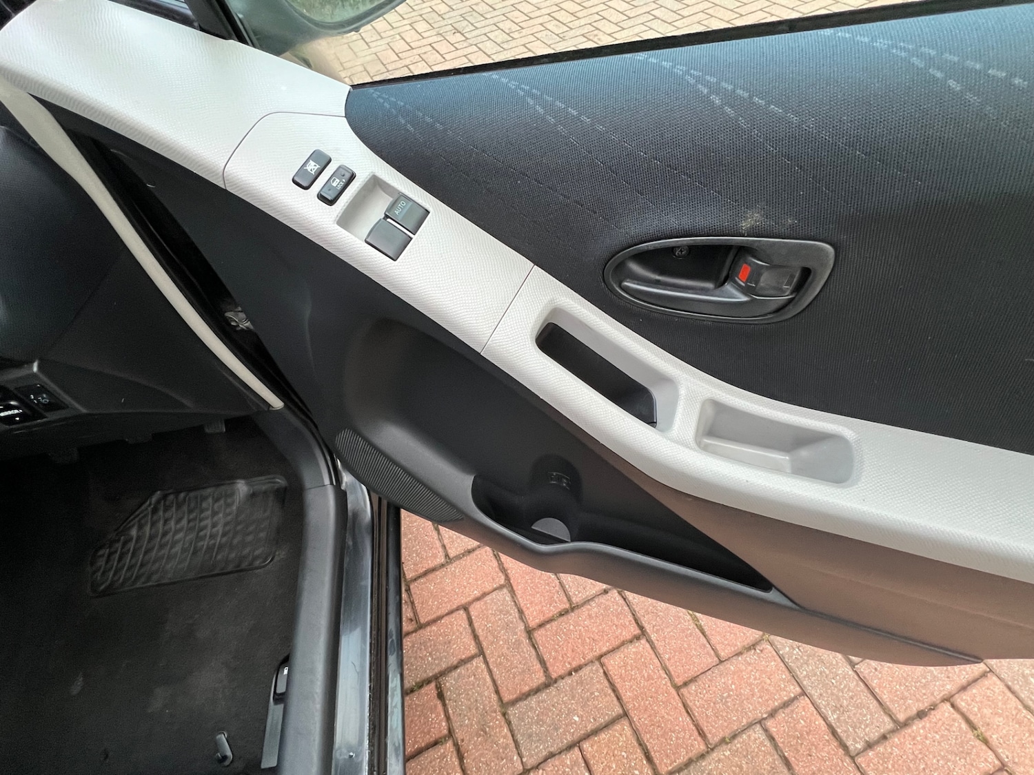 Used Toyota Yaris 2006 for sale - 77367076: Photo 29