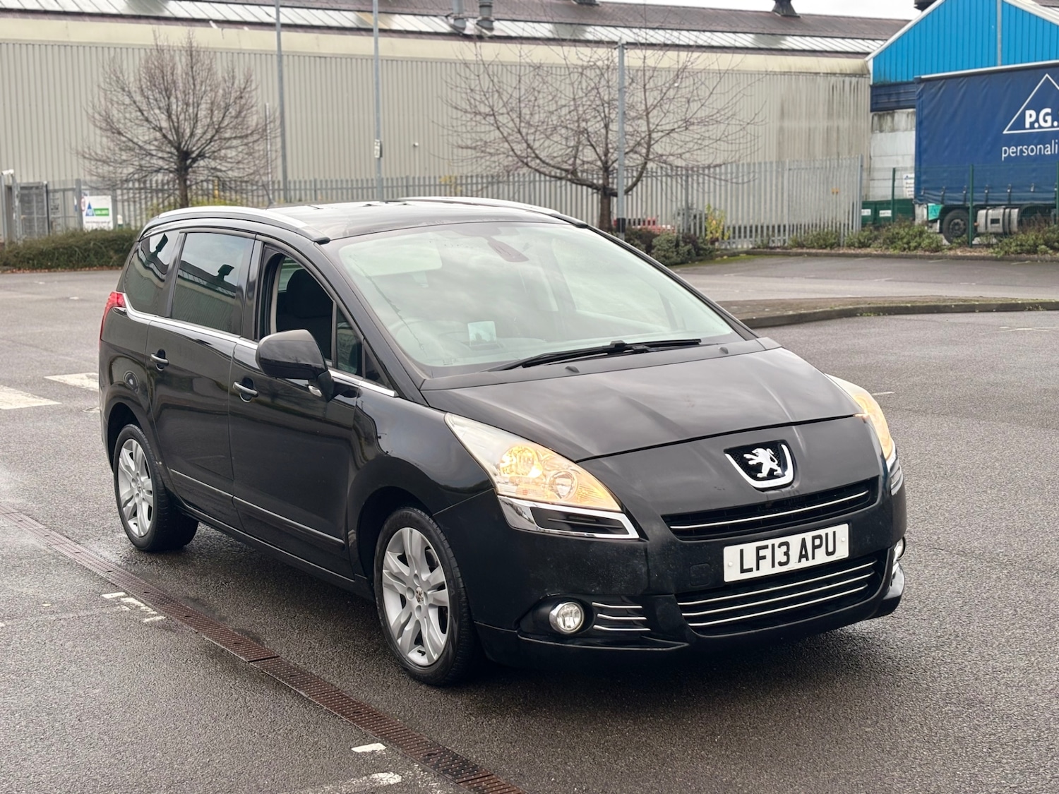 Used Peugeot 5008 2013 for sale - 76556728: Photo 1