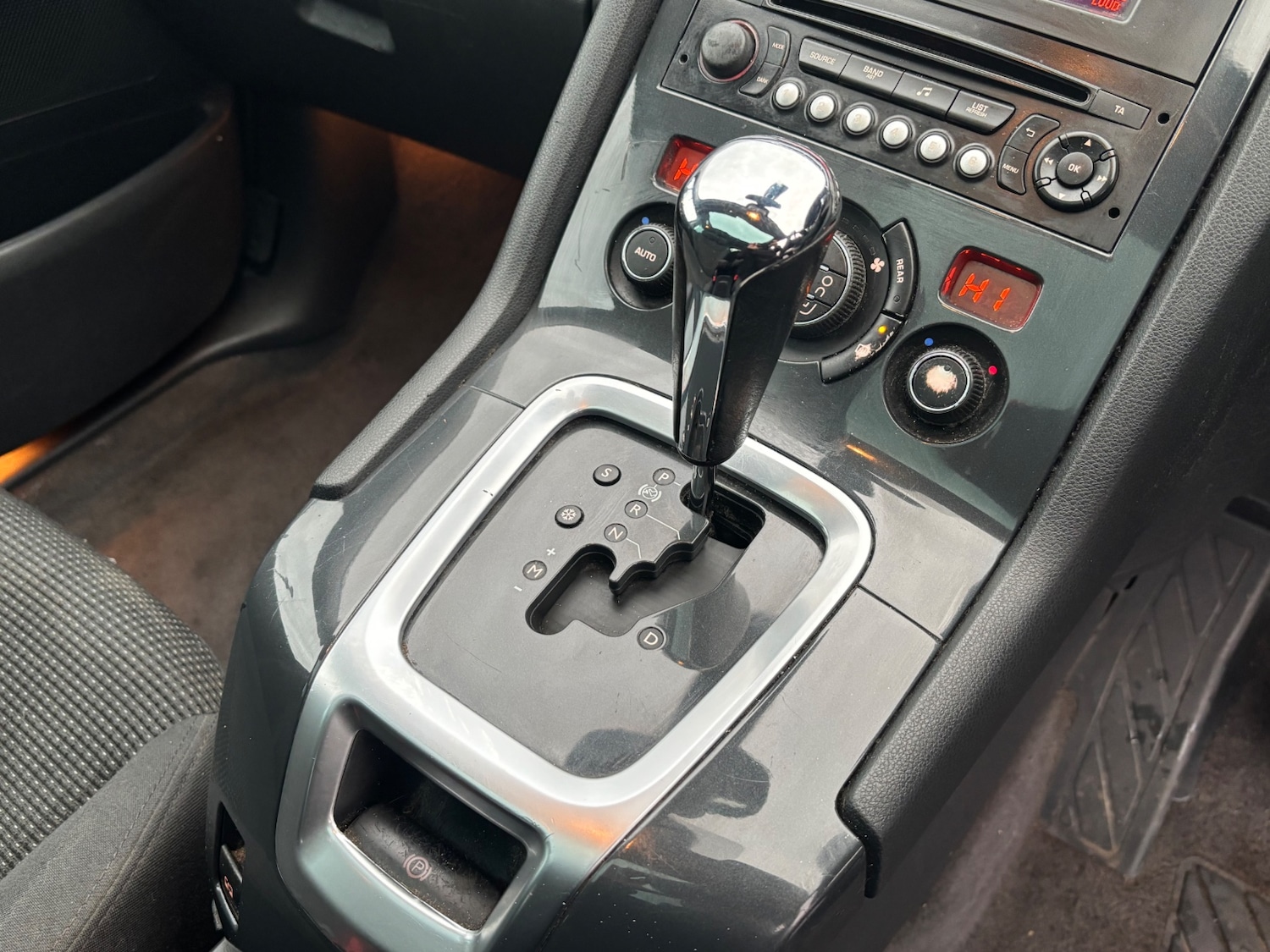 Used Peugeot 5008 2013 for sale - 76556728: Photo 20