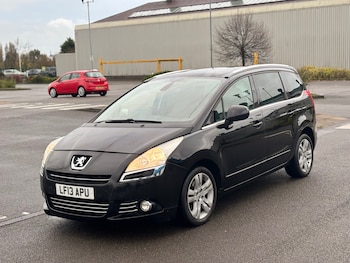 Used Peugeot 5008 2013 for sale - 76556728: Photo