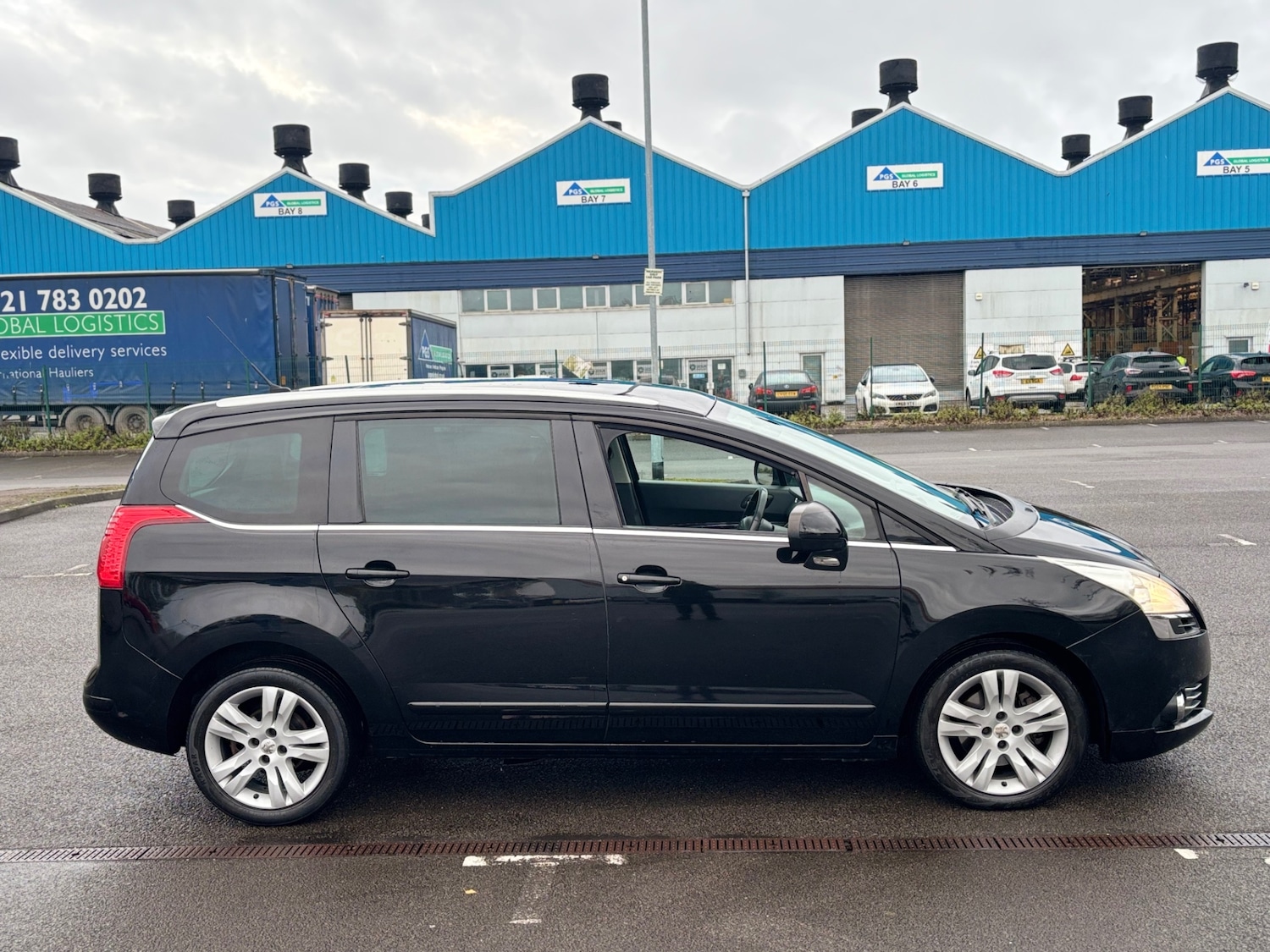 Used Peugeot 5008 2013 for sale - 76556728: Photo 5