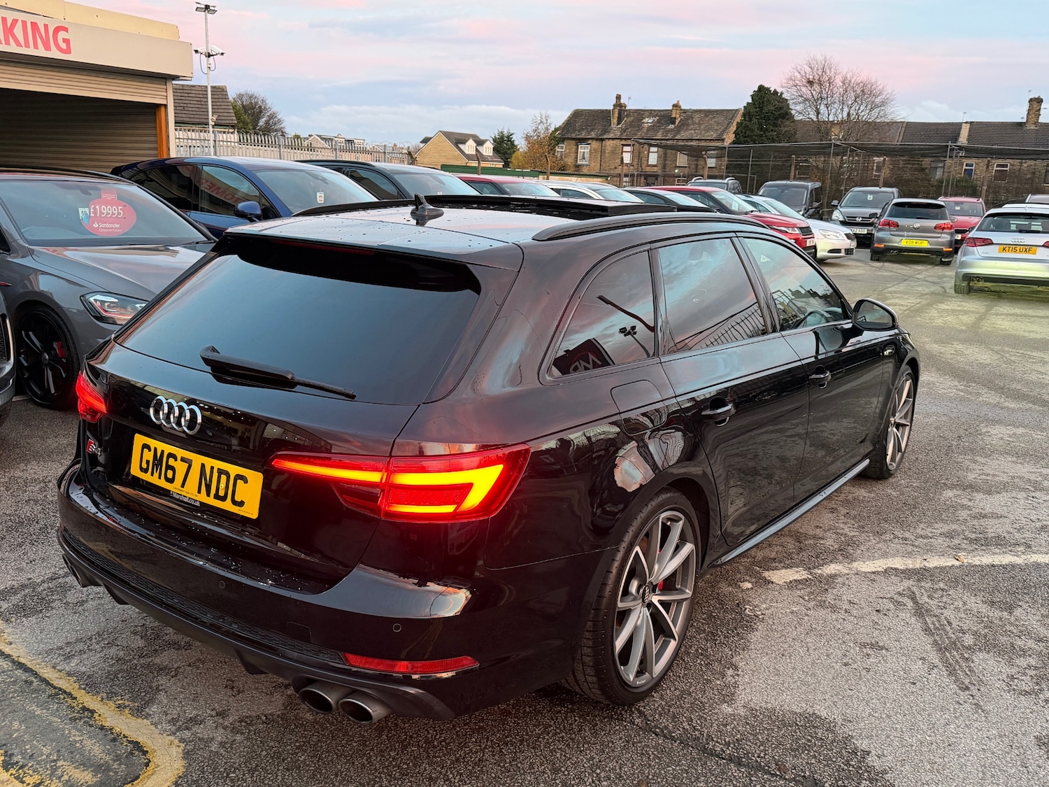 Used Audi A4 2017 for sale - 76511086: Photo 2