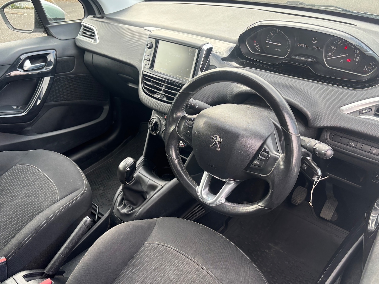 Used Peugeot 208 2017 for sale - 78180214: Photo 12
