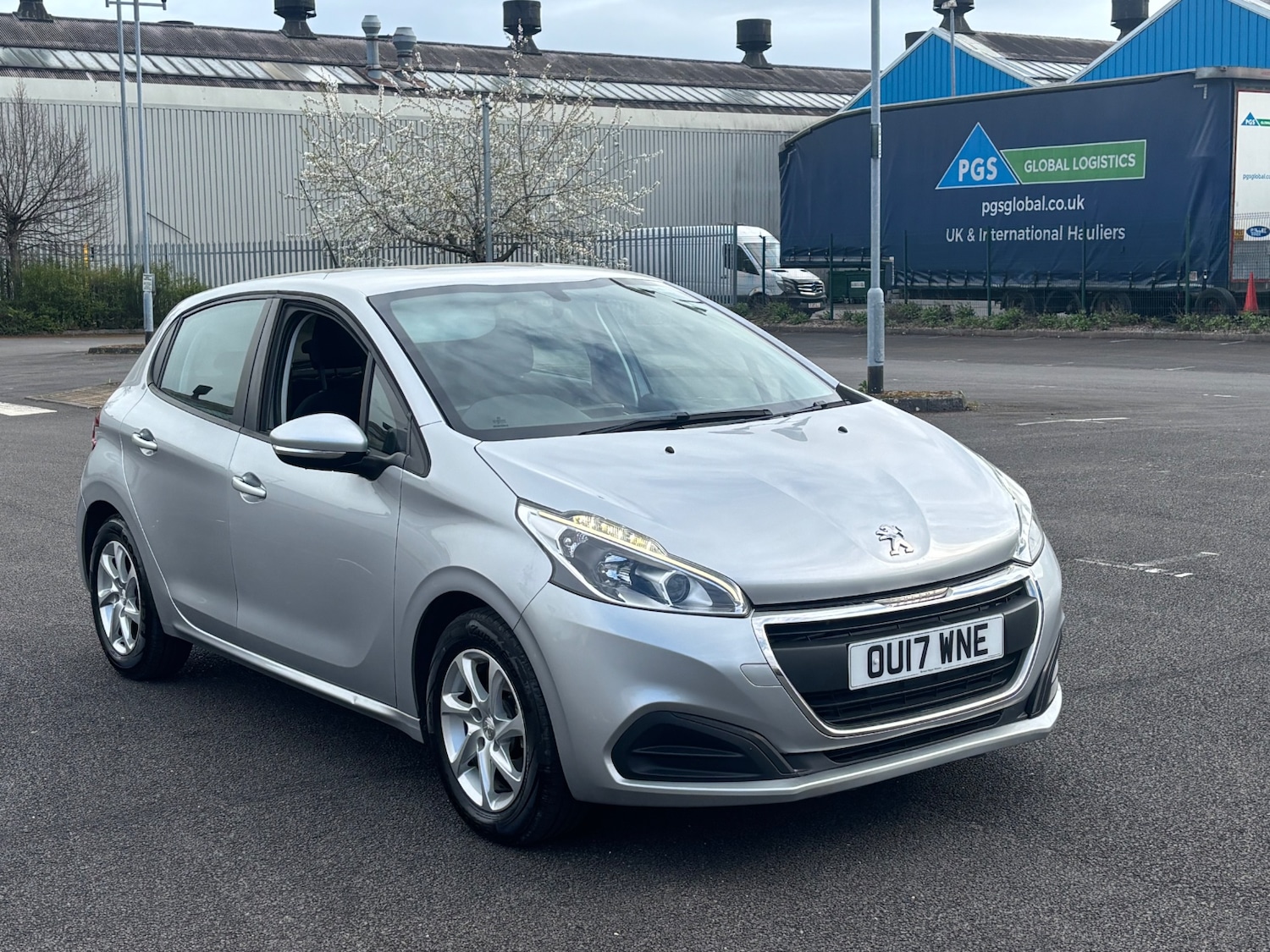 Used Peugeot 208 2017 for sale - 78180214: Photo 2