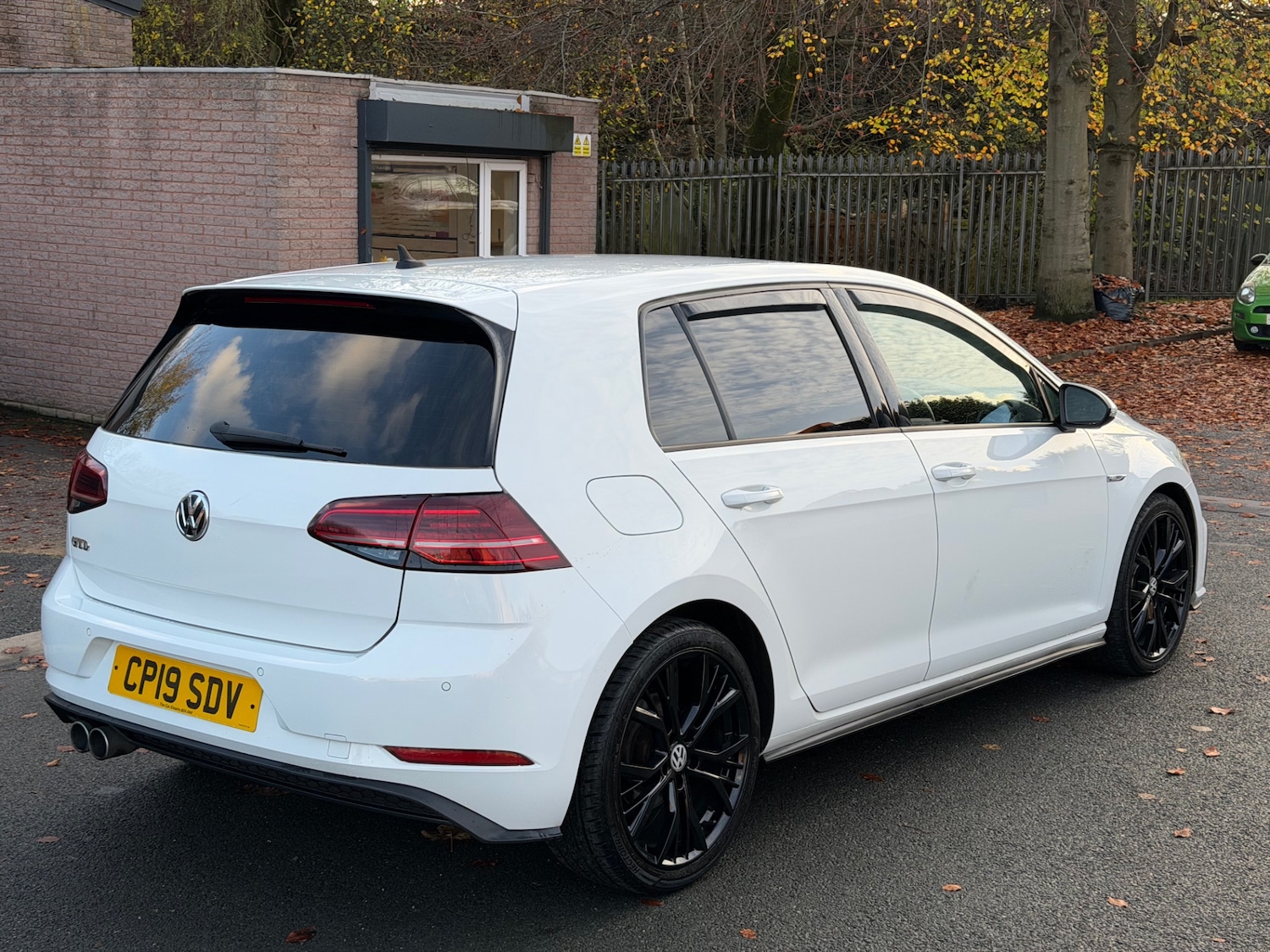 Used Volkswagen Golf 2019 for sale - 76603567: Photo 2