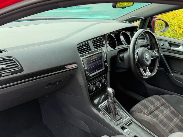 Used Volkswagen Golf 2014 for sale - 76322534: Photo 10
