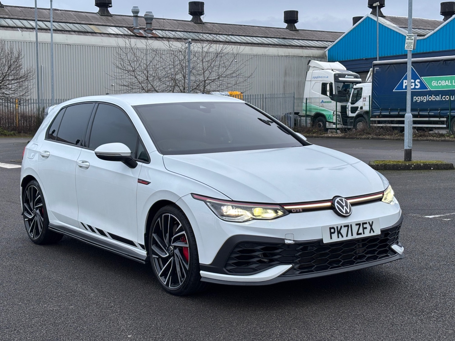 Used Volkswagen Golf 2021 for sale - 77381171: Photo 2