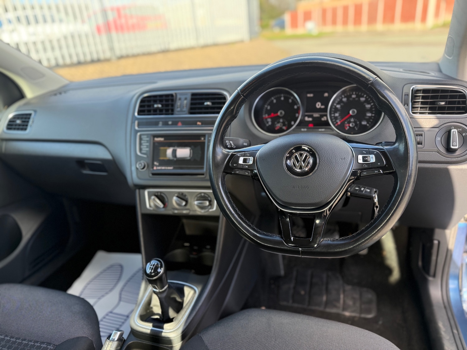 Used Volkswagen Polo 2016 for sale - 77730921: Photo 9