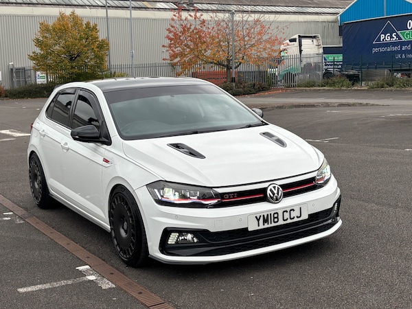 Used Volkswagen Polo 2018 for sale - 76312292: Photo 2