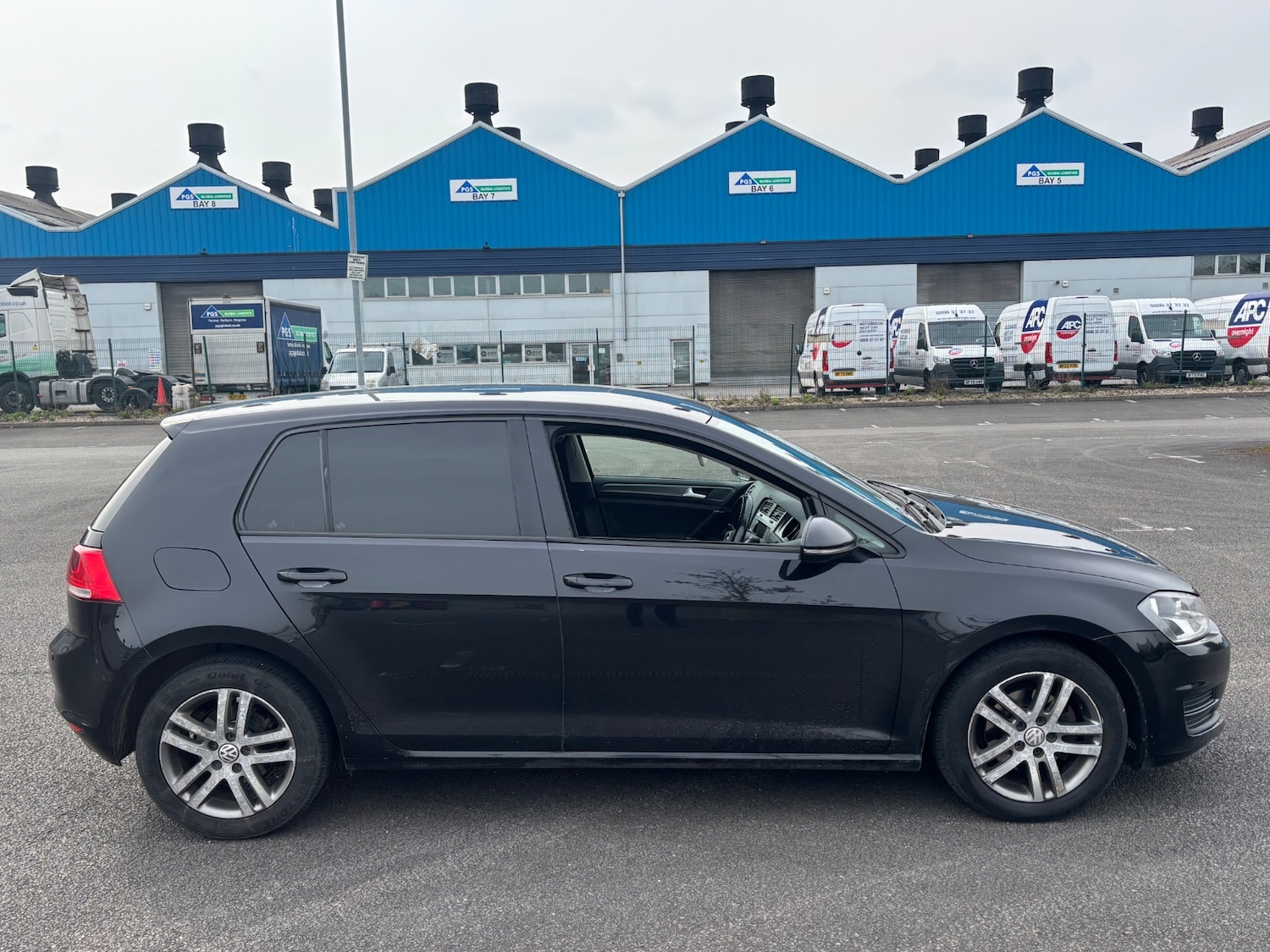 Used Volkswagen Golf 2014 for sale - 77980267: Photo 6