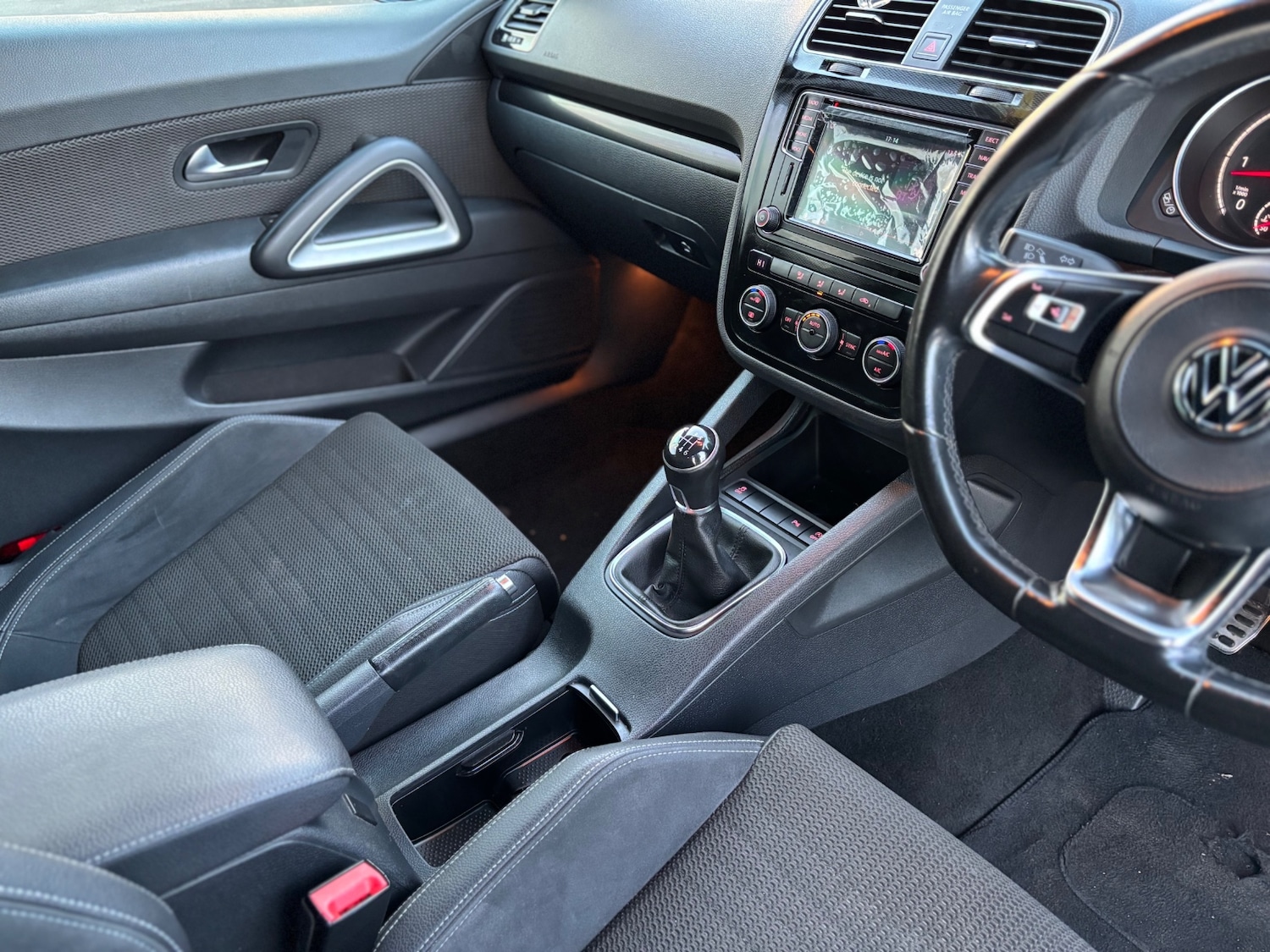 Used Volkswagen Scirocco 2016 for sale - 76387028: Photo 10