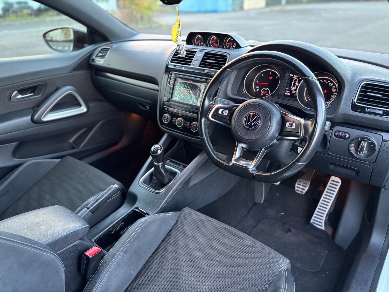 Used Volkswagen Scirocco 2016 for sale - 76387028: Photo 9