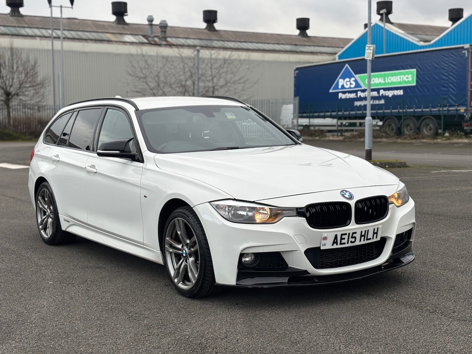 Used BMW 3 Series 2015 for sale - 77311454: Photo 2