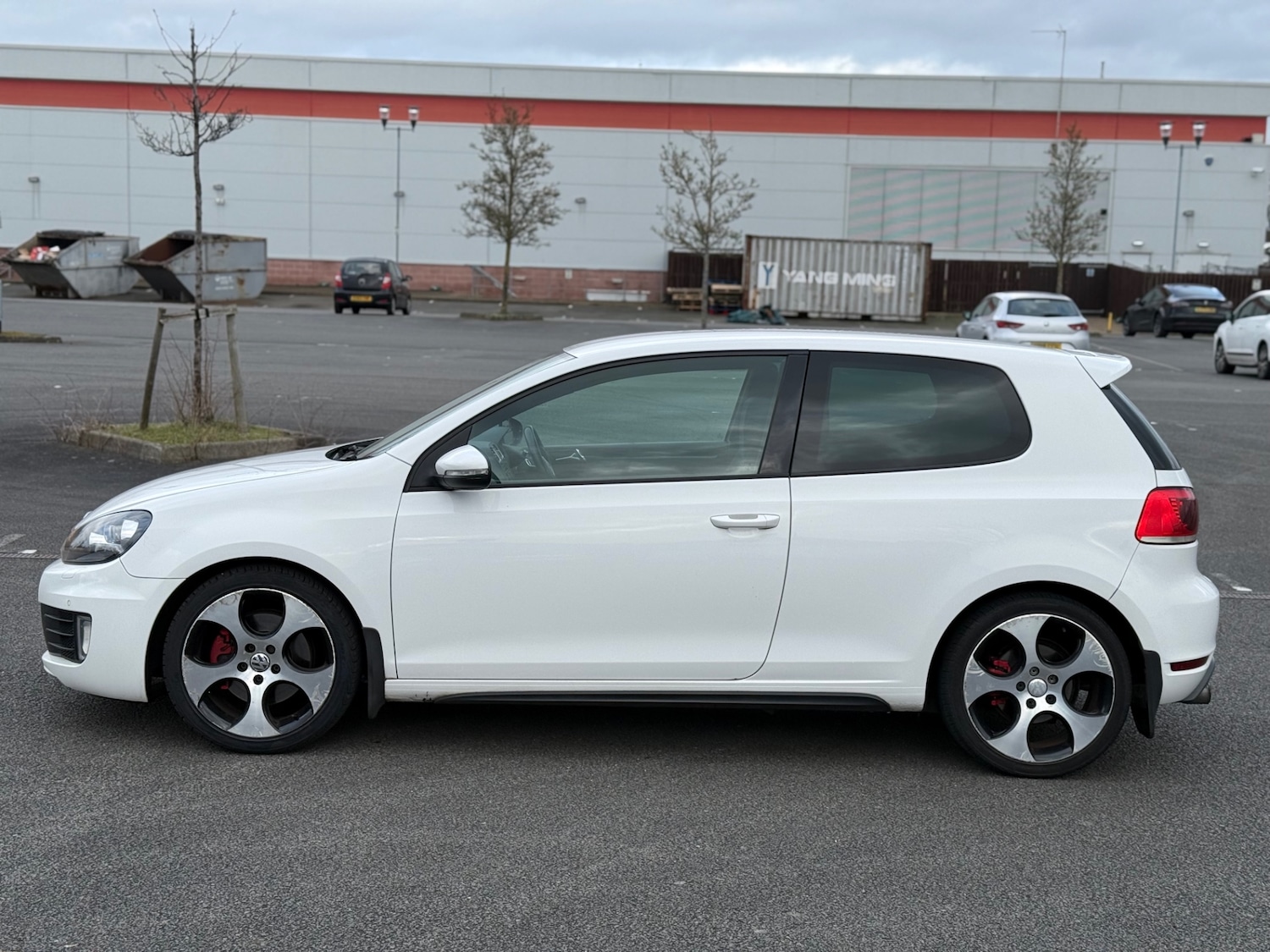 Used Volkswagen Golf 2011 for sale - 77730525: Photo 4