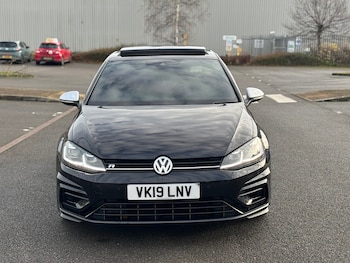 Used Volkswagen Golf 2019 for sale - 76855476: Photo