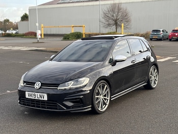 Used Volkswagen Golf 2019 for sale - 76855476: Photo