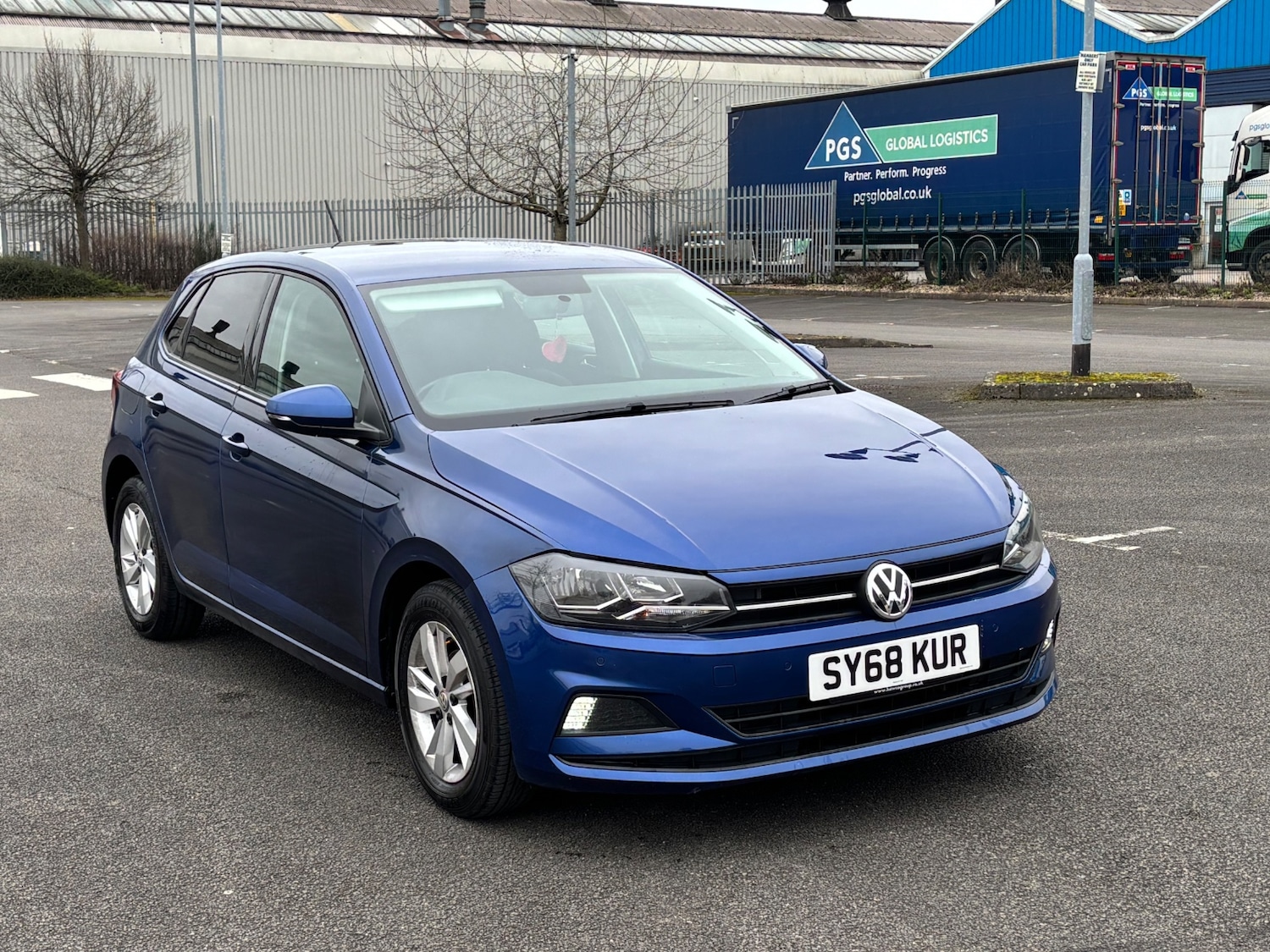 Used Volkswagen Polo 2018 for sale - 77595848: Photo 2