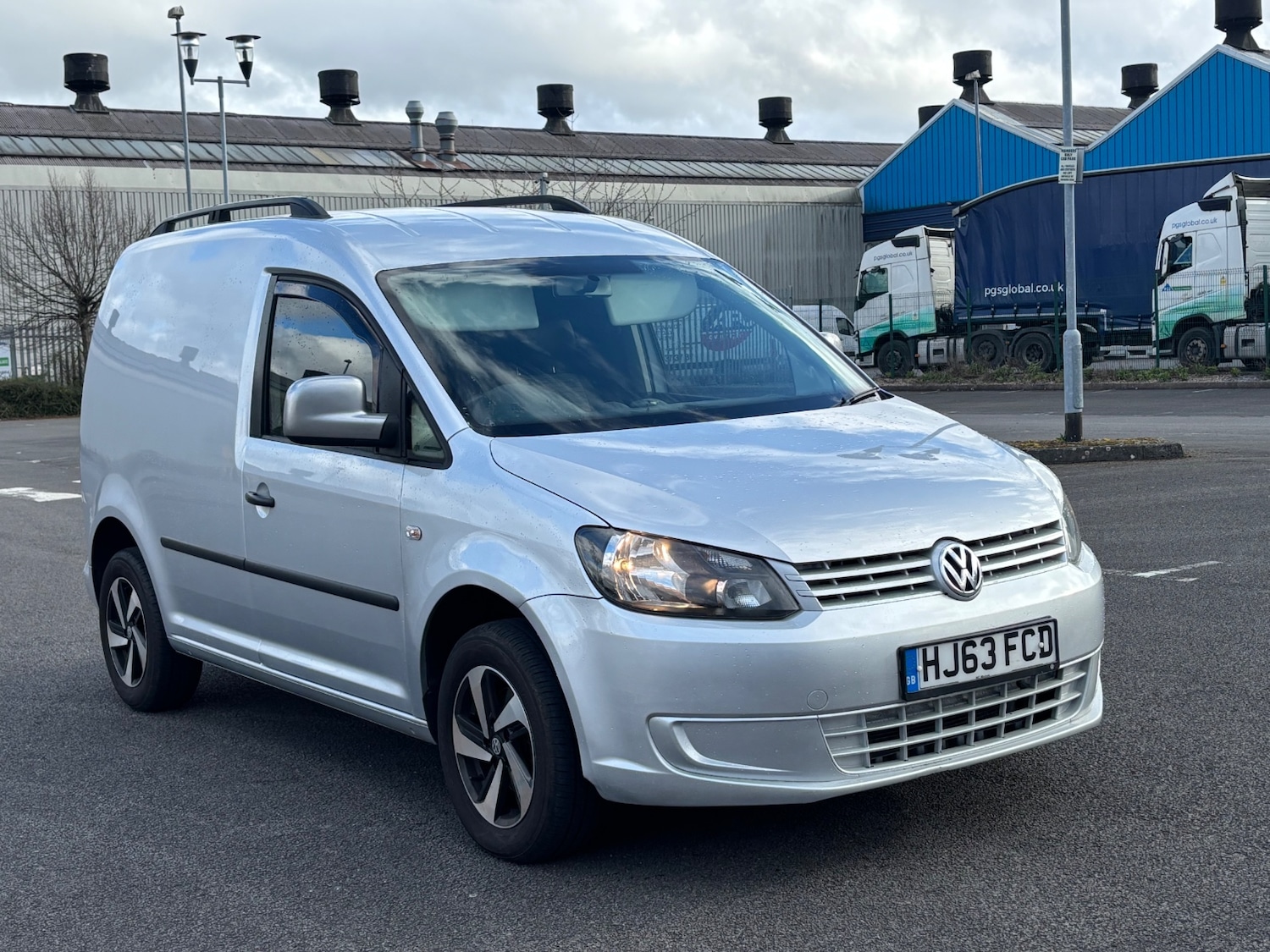 Used Volkswagen Caddy 2013 for sale - 78000374: Photo 2