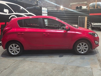 Used Hyundai i20 2014 for sale - 79470283: Photo
