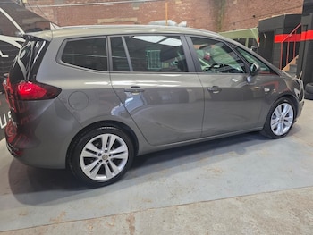 Used Vauxhall Zafira 2017 for sale - 79370408: Photo