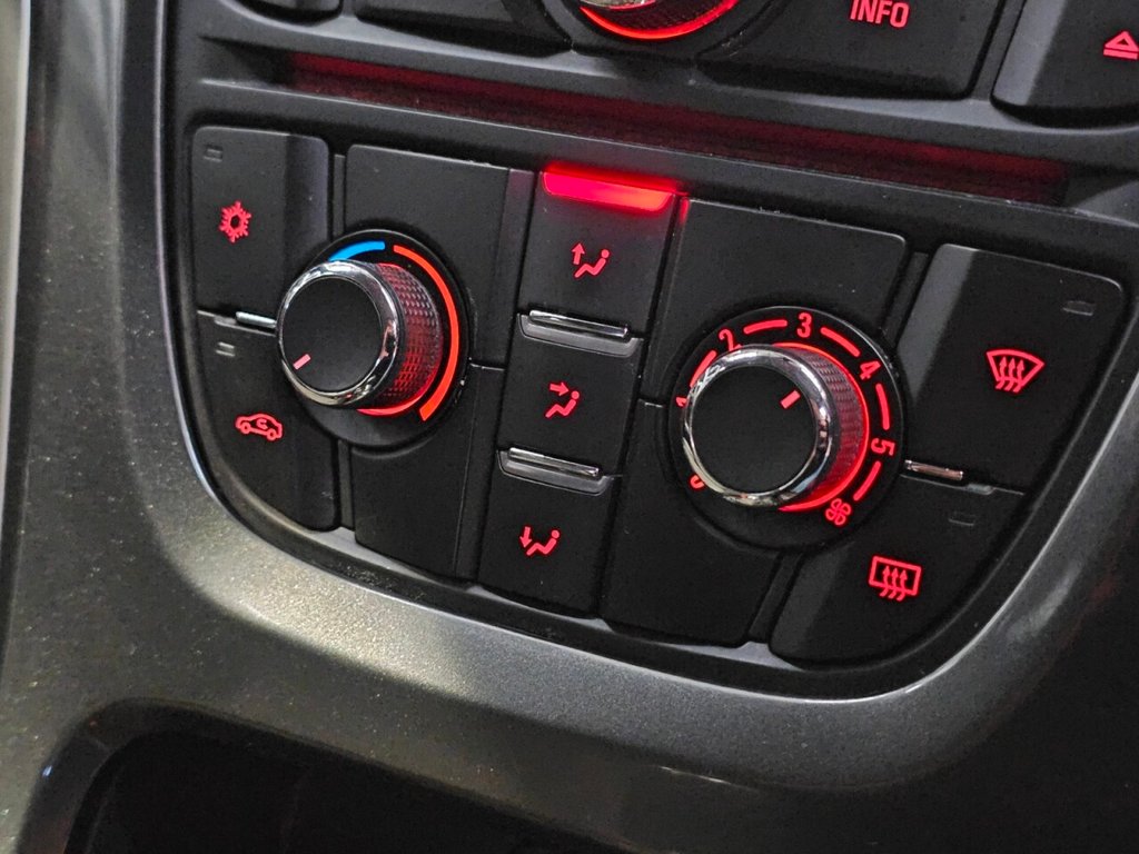 Used Vauxhall Astra 2013 for sale - 76787709: Photo 22