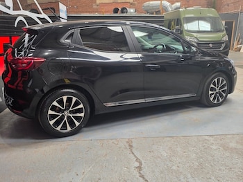 Used Renault Clio 2020 for sale - 79113970: Photo